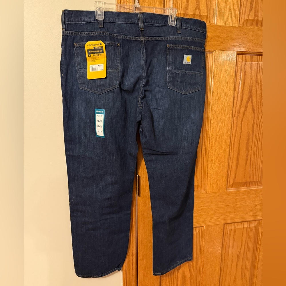 NWT Carhartt men’s relaxed 5-pocket jeans, 42 X 30, style BD5119-M